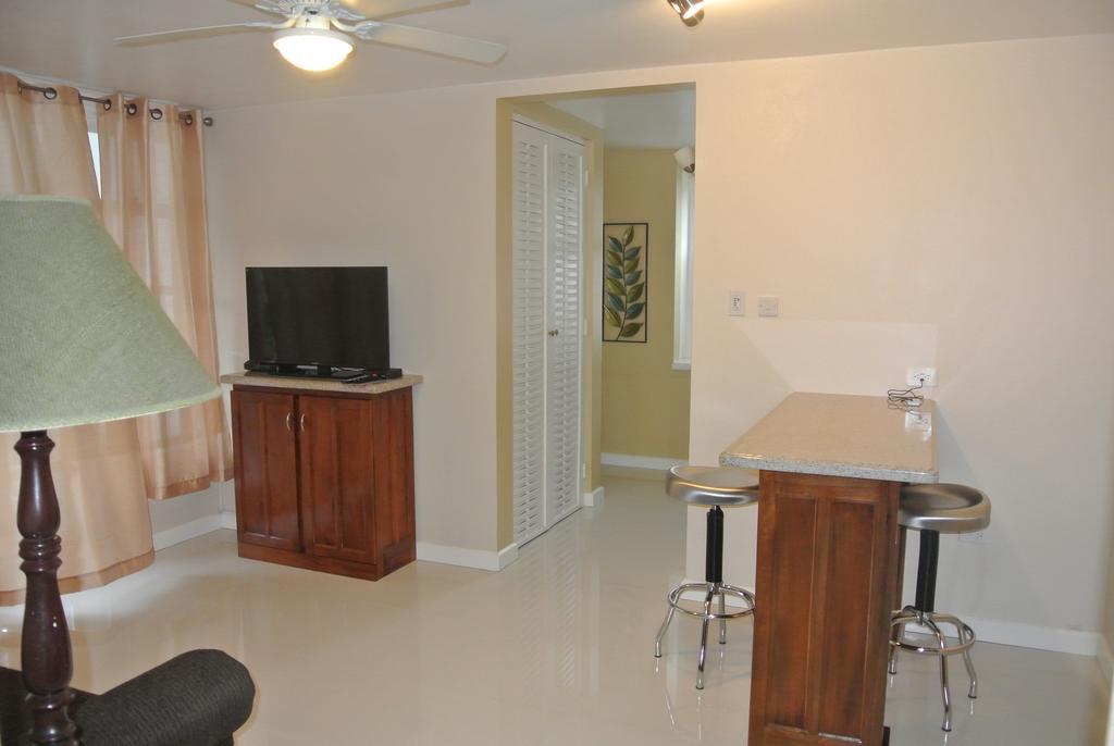 Beach One Bedroom Suite 13 Ocho Rios Kamer foto