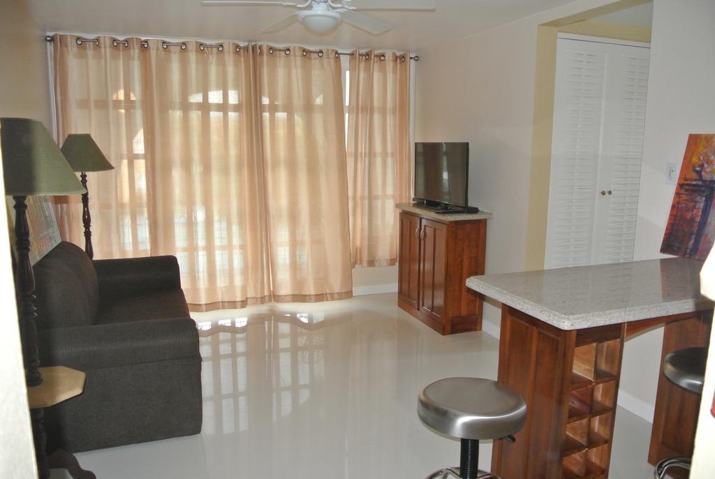 Beach One Bedroom Suite 13 Ocho Rios Kamer foto