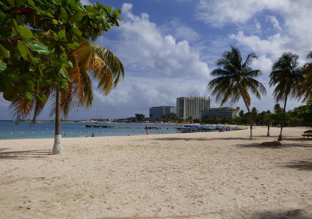 Beach One Bedroom Suite 13 Ocho Rios Buitenkant foto